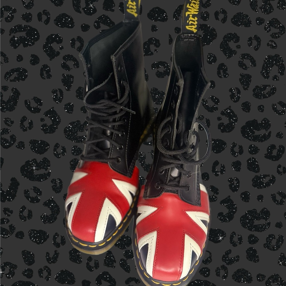 Doc Martens Union Jack Combat Boots, Unused, Women’s size 11 & Men’s size 9